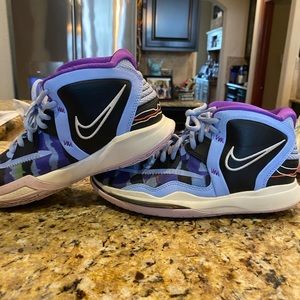 Nike Kyrie Infinity Youth (Aluminum) Basketball shoes.